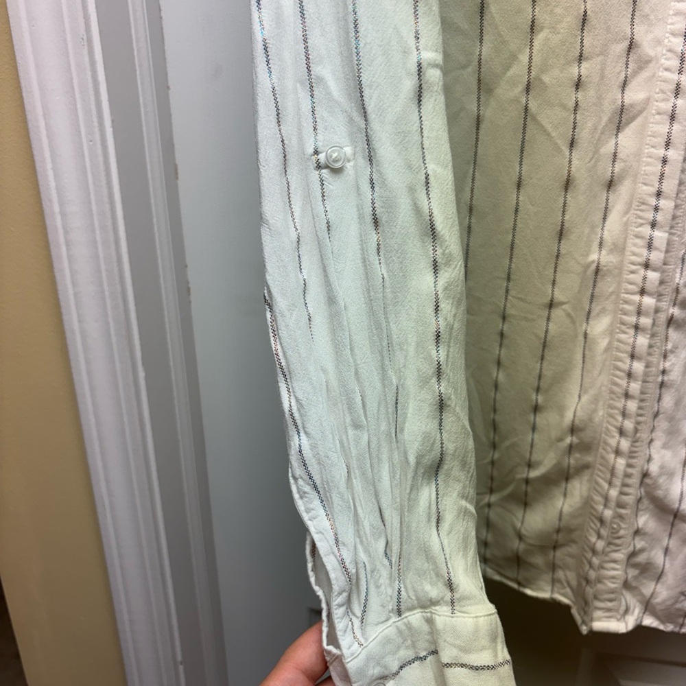 Candie’s Women’s Long Sleeve Button-Up Blouse – Size XL - Picture 4 of 9